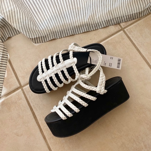 uo zoe eva platform sandal